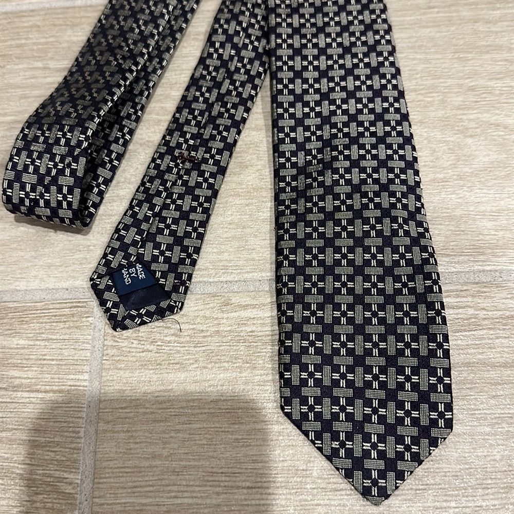 Ralph Lauren Polo vintage tie made by hand 100% silk geometric design